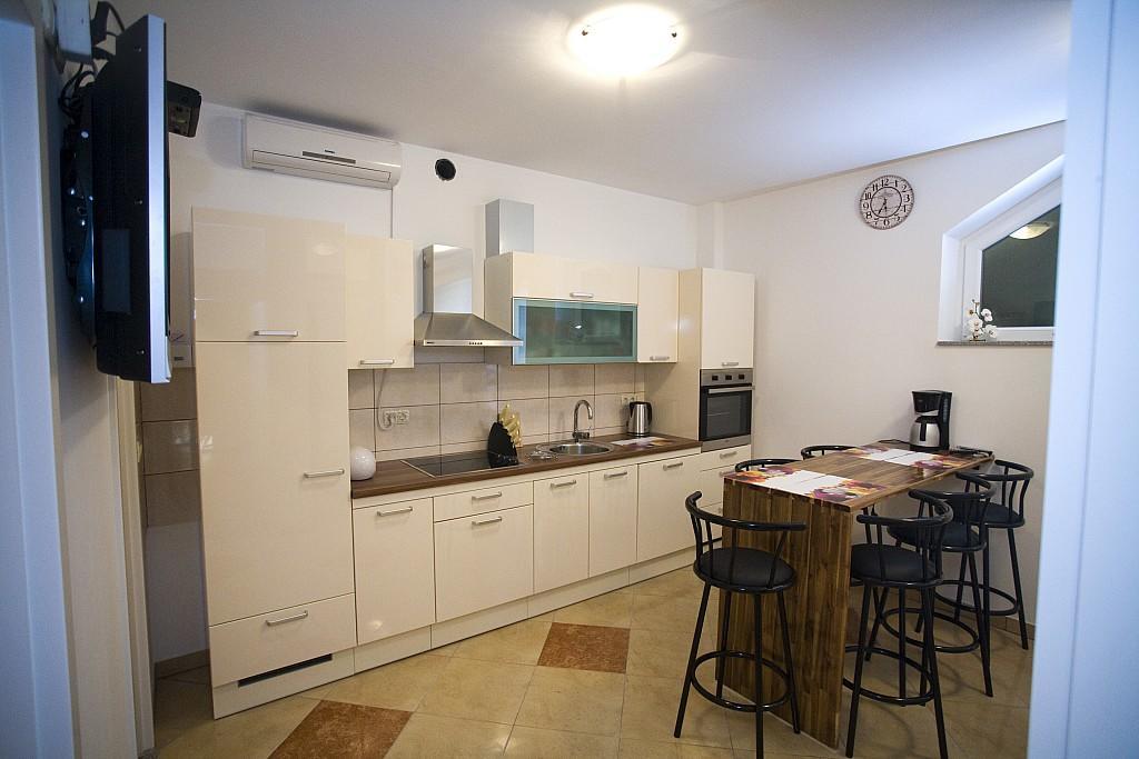 Apartments Rubic Omiš Habitación foto