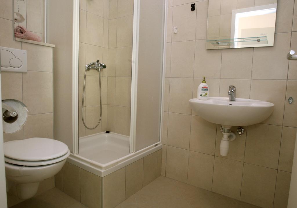 Apartments Rubic Omiš Habitación foto
